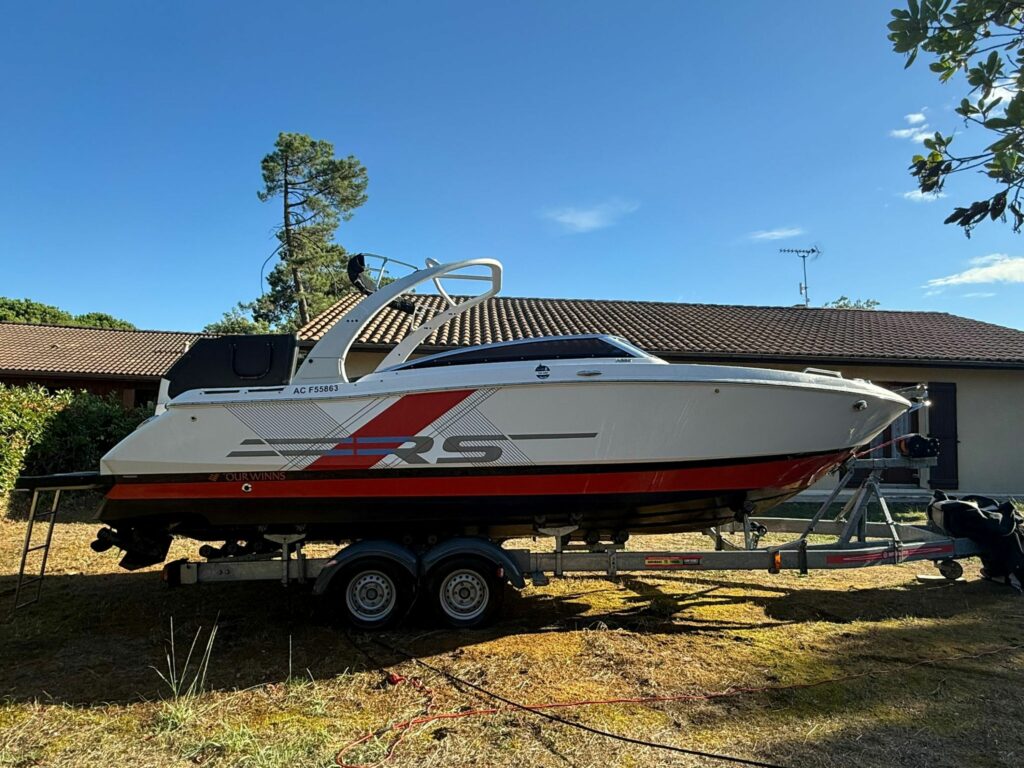 Beau FOUR WINNS 260 RS
